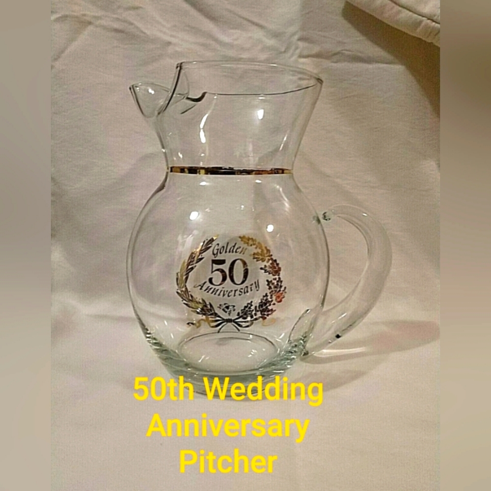 VTG. GOLDEN 50TH ANNIVERSARY GLASS PITCHER Measures 9 1/2" Tall